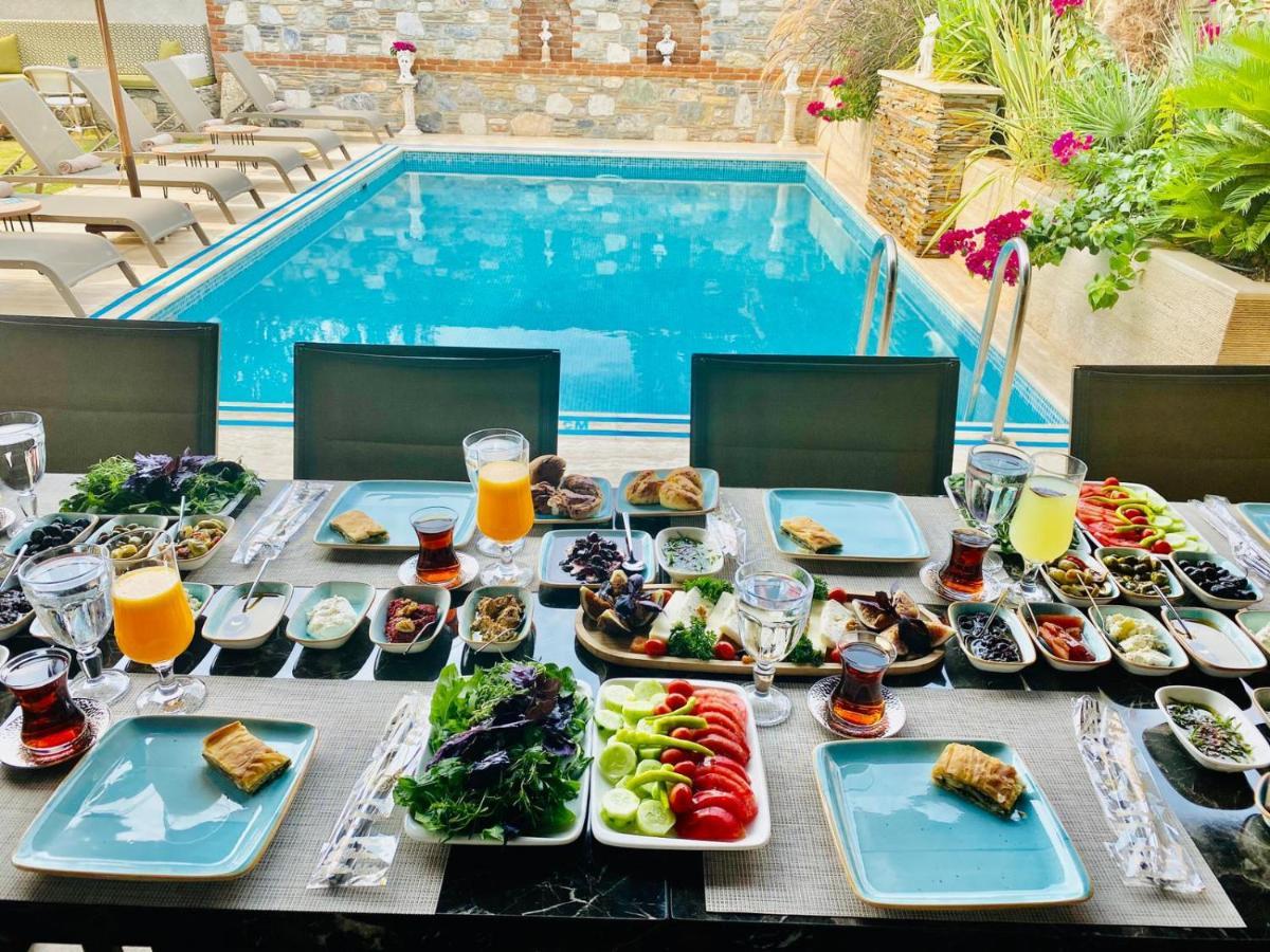 Livia Garden Hotel 塞尔丘克 外观 照片